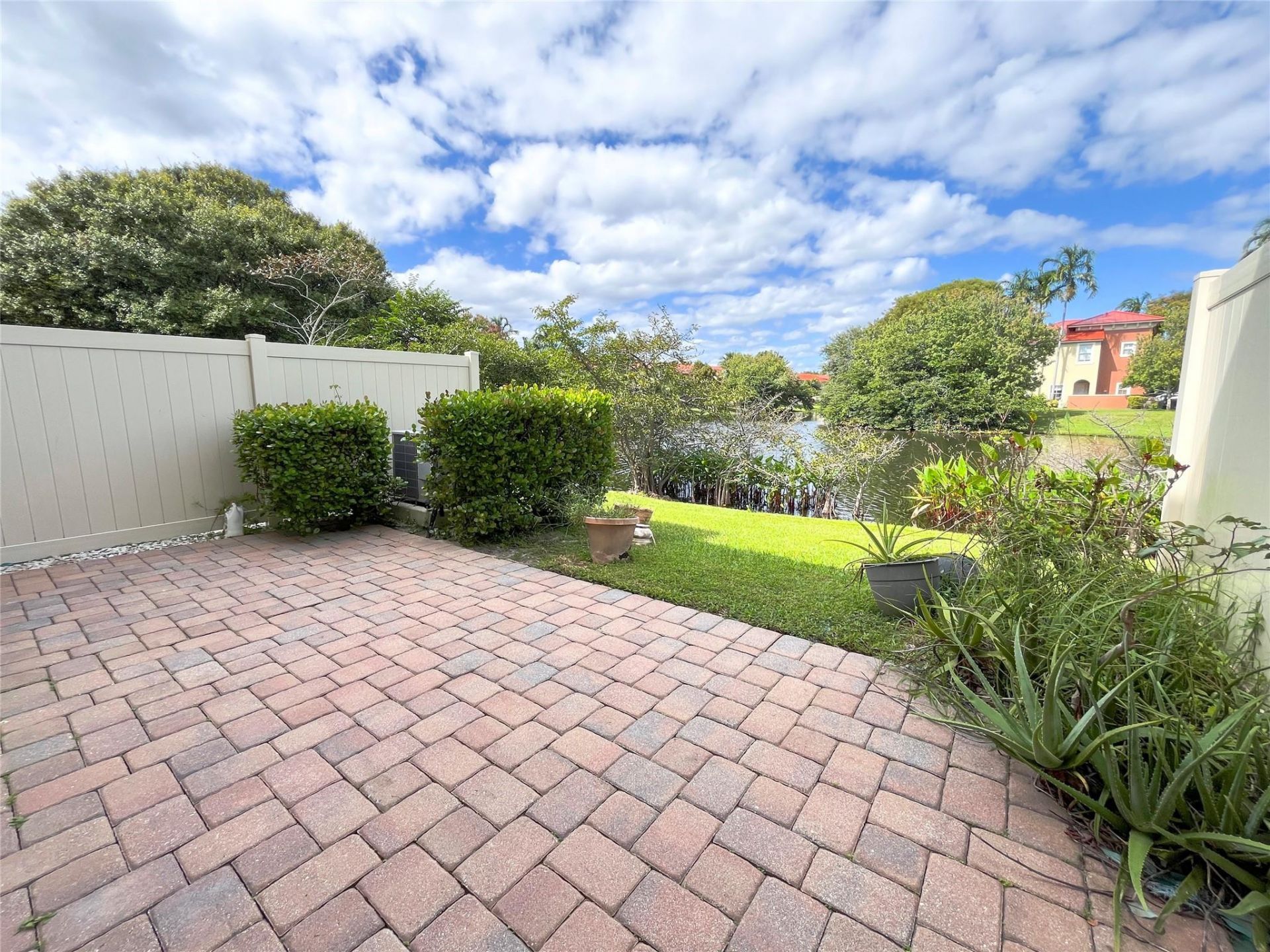 291 Lake Monterey Circle, Boynton Beach, FL 33426 Photo