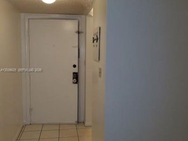 8635 NW 8th St , Unit 423, Miami, FL 33126