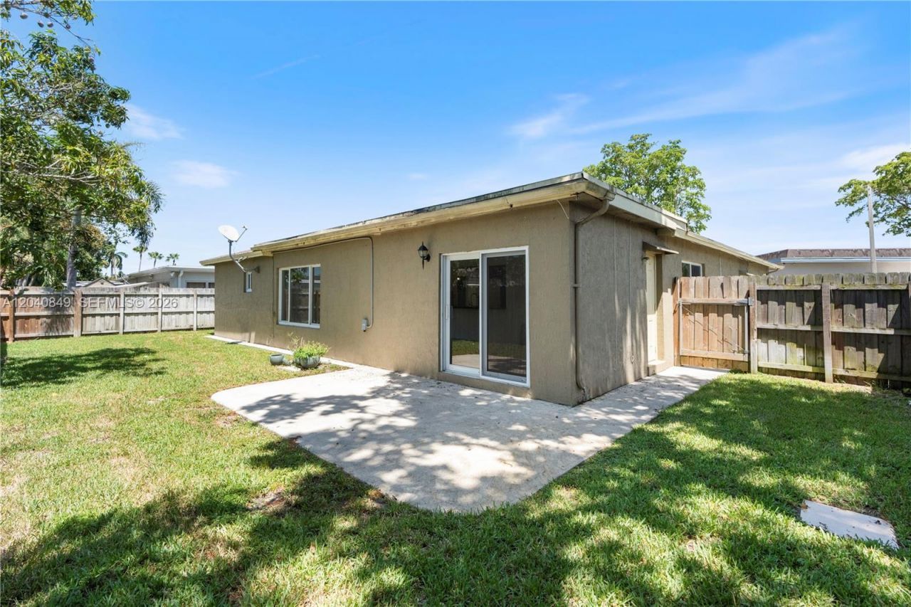 5160 SW 8th St , Margate, FL 33068 Photo