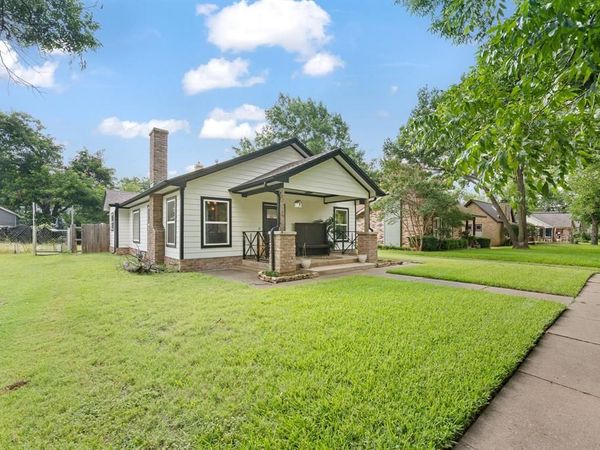 111 Bellevue Drive, Cleburne, TX 76033