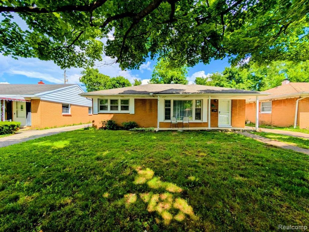 3613 Cherokee Avenue, Flint, MI 48507 Main Photo