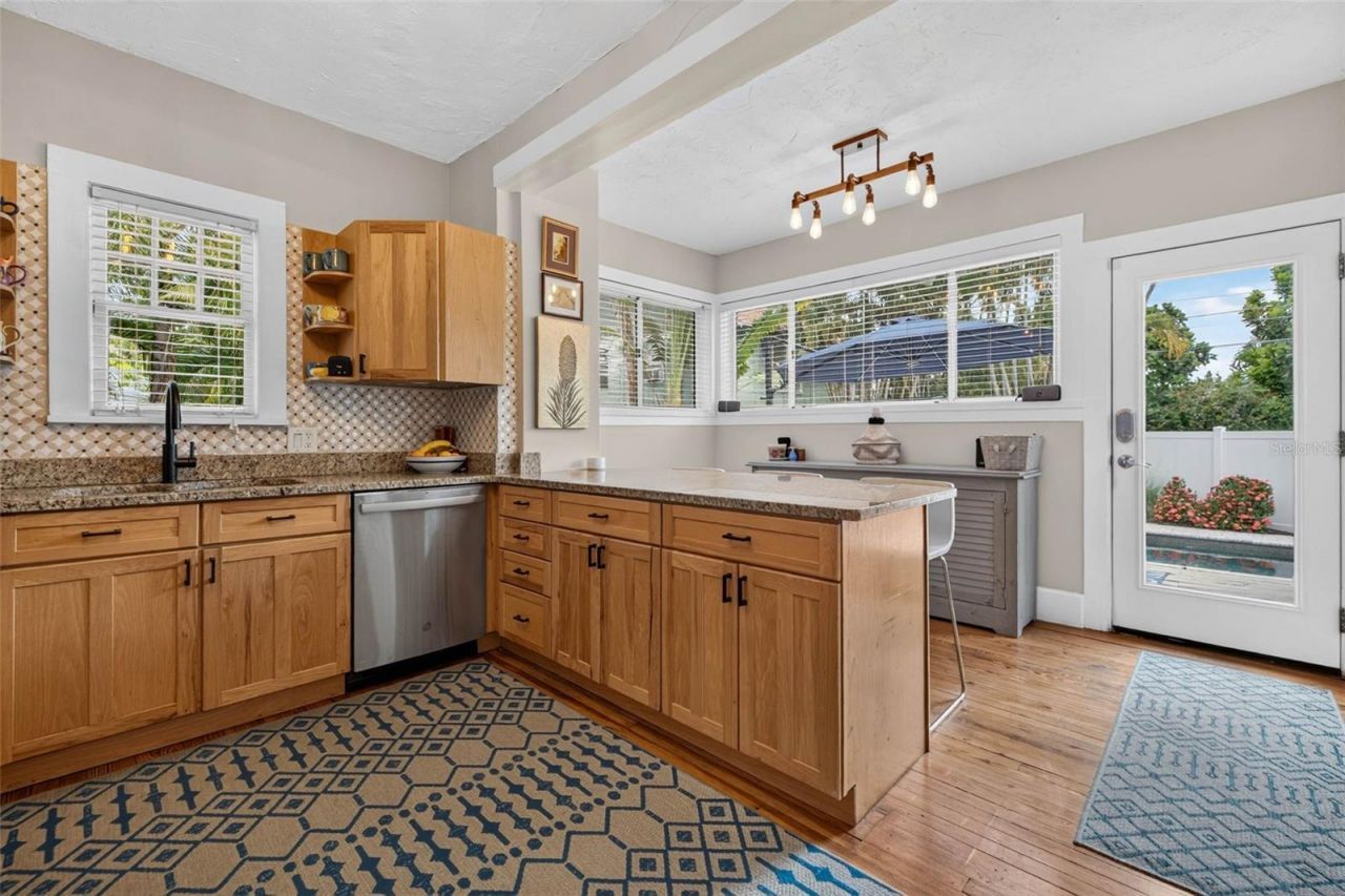 775 28th Avenue N, Saint Petersburg, FL 33704 Photo