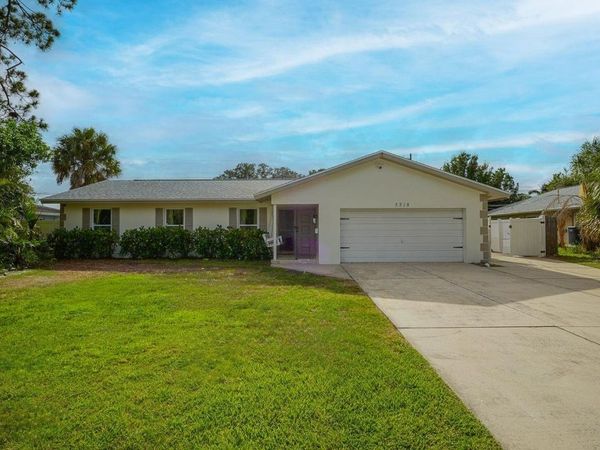 5218 VENETIAN BOULEVARD NE, ST PETERSBURG, FL 33703