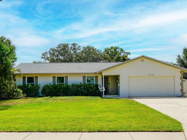 5218 VENETIAN BOULEVARD NE, ST PETERSBURG, FL 33703