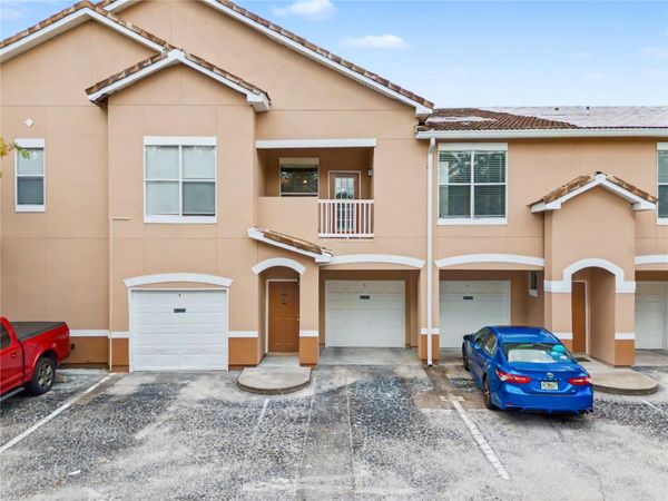 18111 VILLA CREEK DRIVE , Unit 18111, TAMPA, FL 33647