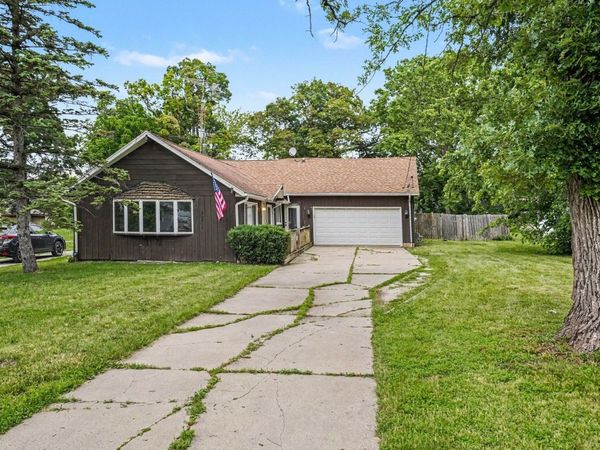 26330 W Grapevine Avenue , Antioch, IL 60002
