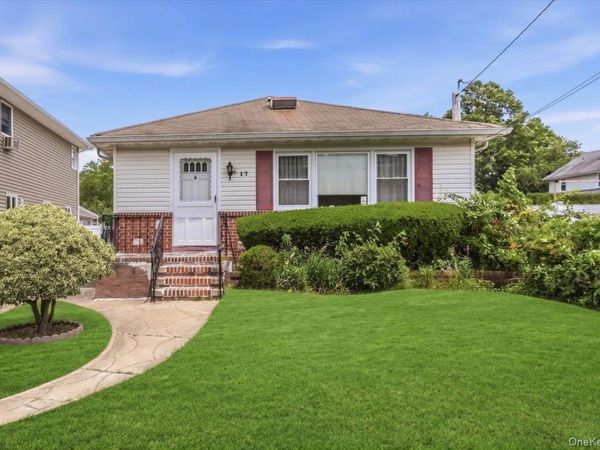 17 Duryea Place, Lynbrook, NY 11563
