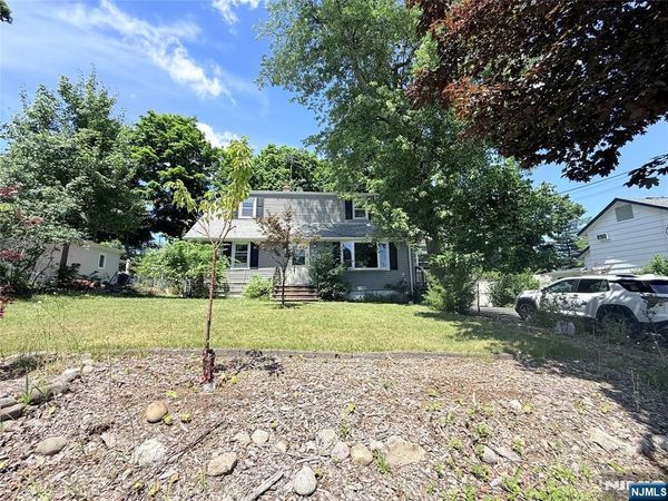 180 Orchard Street, ALLENDALE, NJ 07401