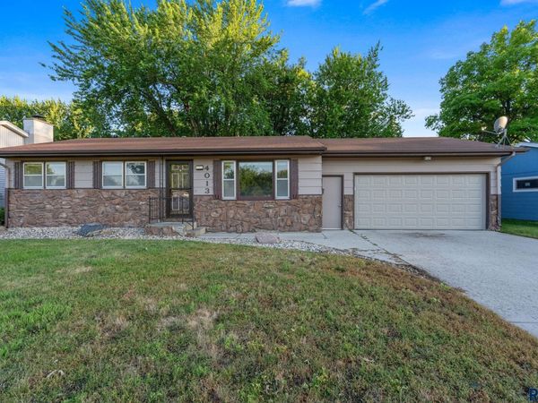 4013 S Drexel Dr, Sioux Falls, SD 57106