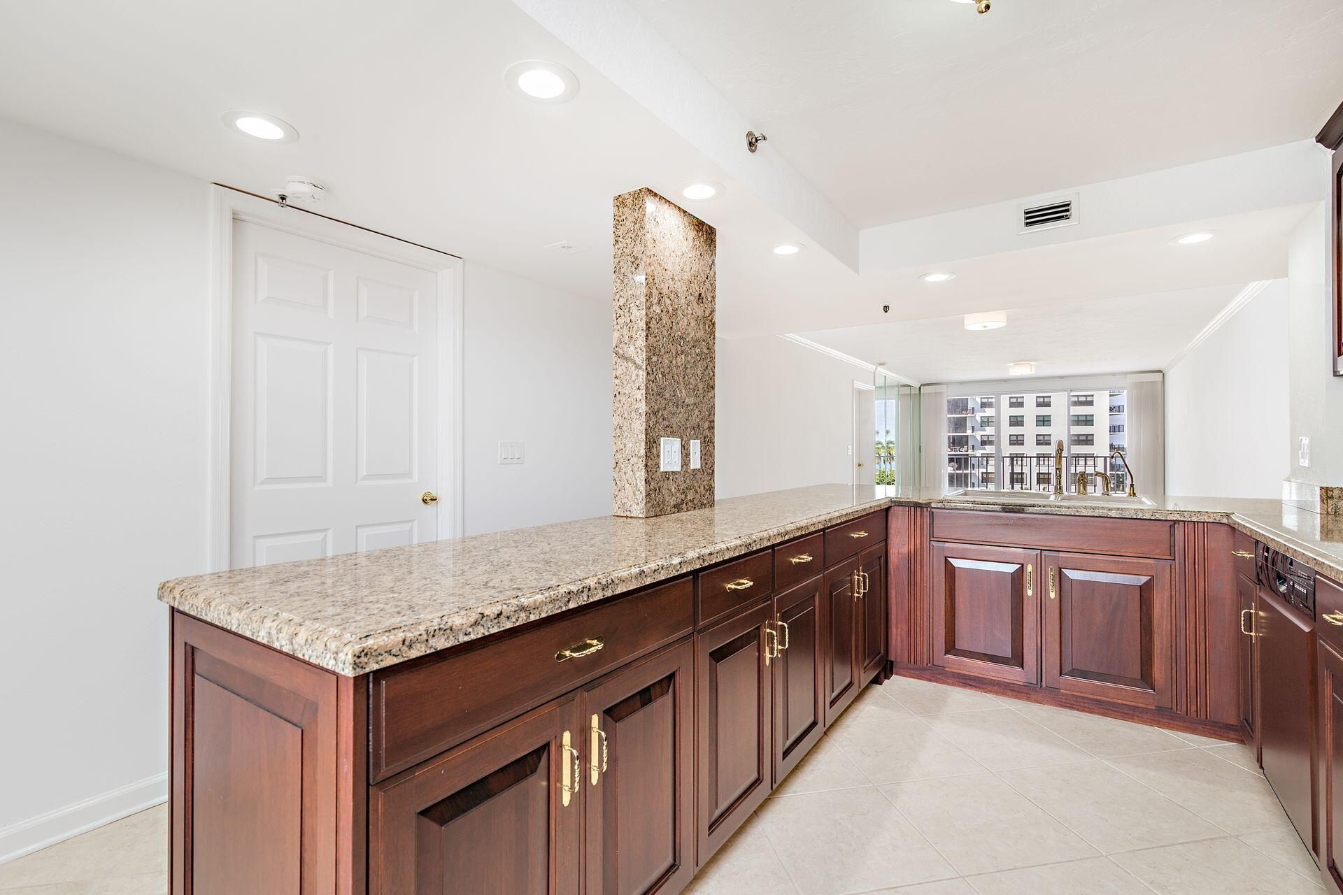 3901 S Flagler Drive, Unit 505, West Palm Beach, FL 33405 Photo