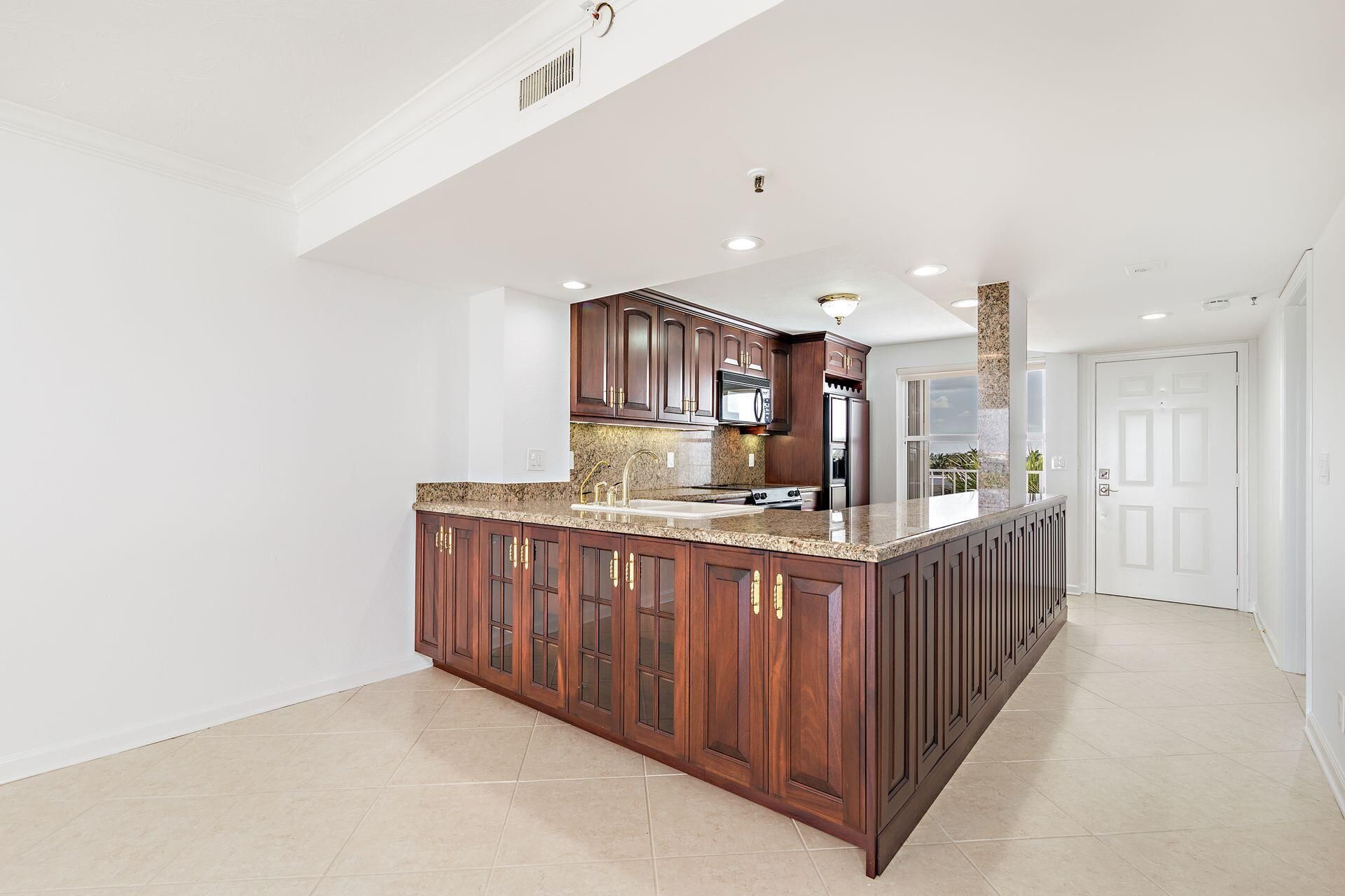 3901 S Flagler Drive, Unit 505, West Palm Beach, FL 33405 Photo