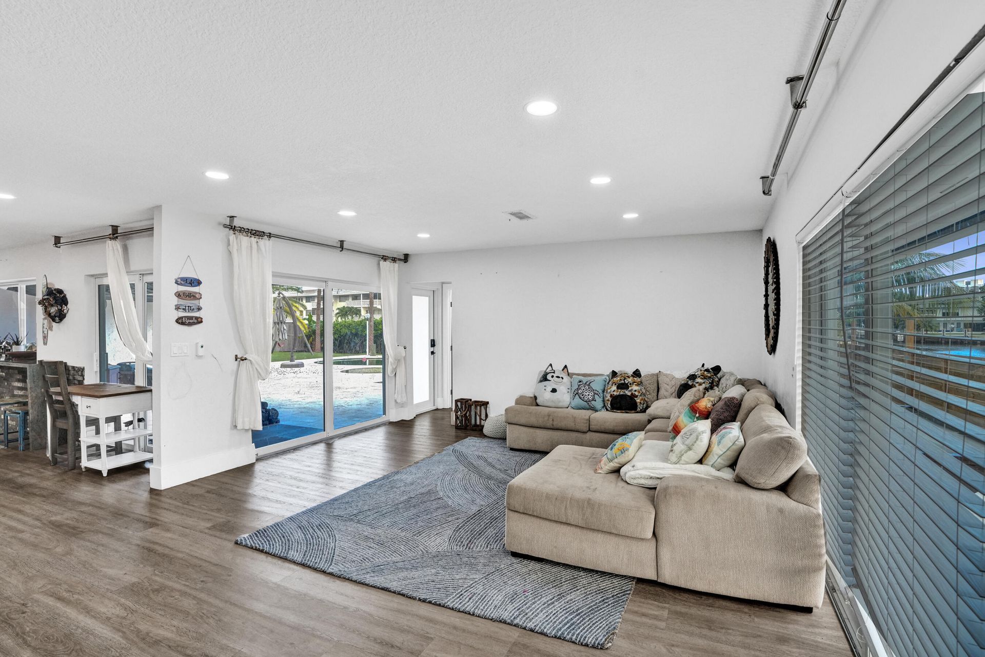 343 Layne Boulevard, Hallandale Beach, FL 33009 Photo