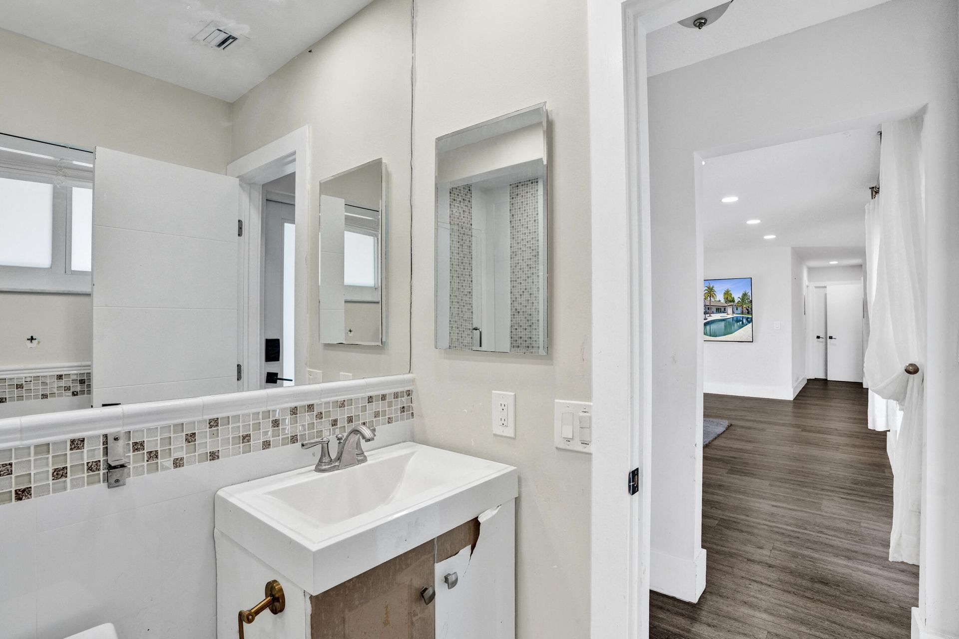 343 Layne Boulevard, Hallandale Beach, FL 33009 Photo