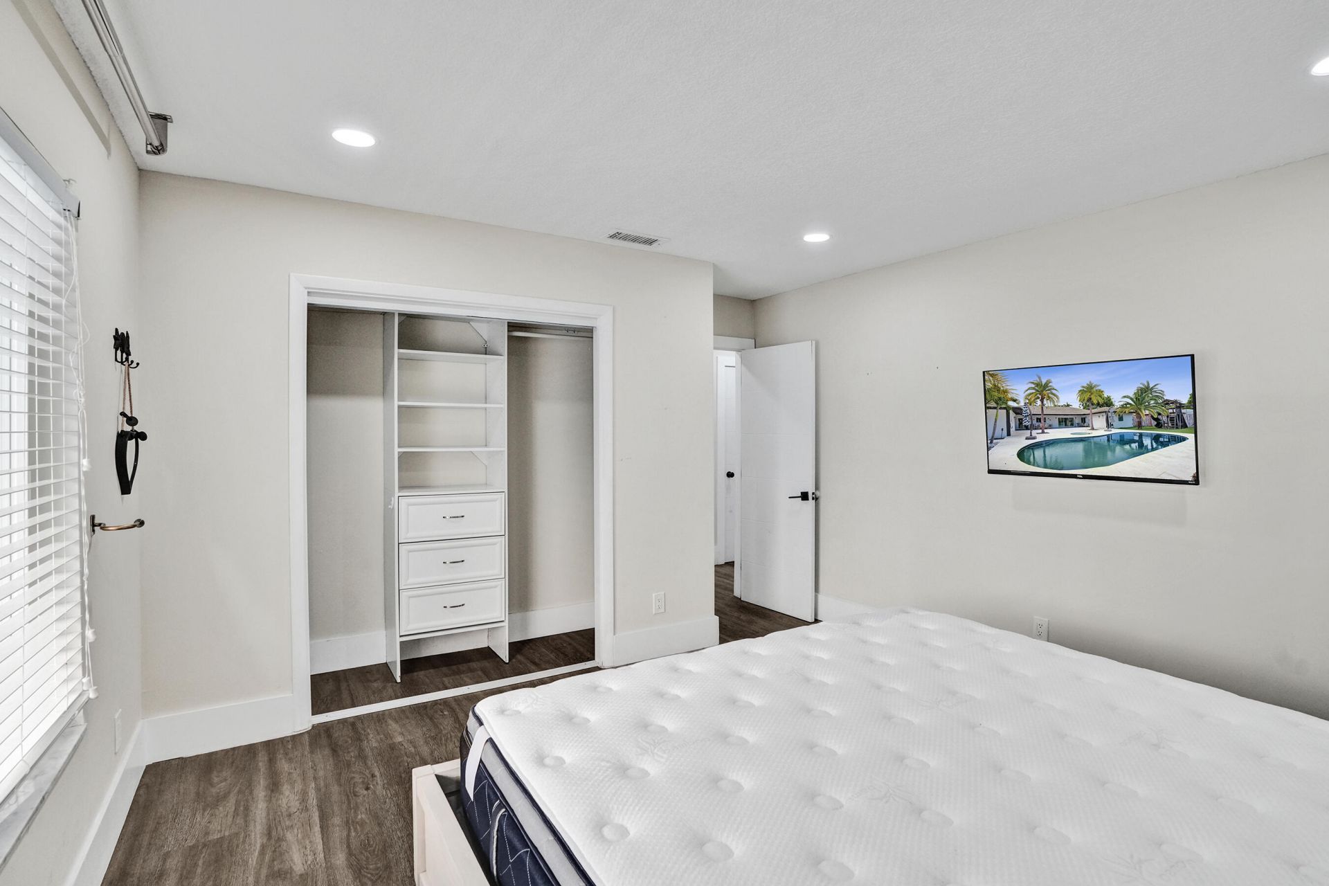 343 Layne Boulevard, Hallandale Beach, FL 33009 Photo
