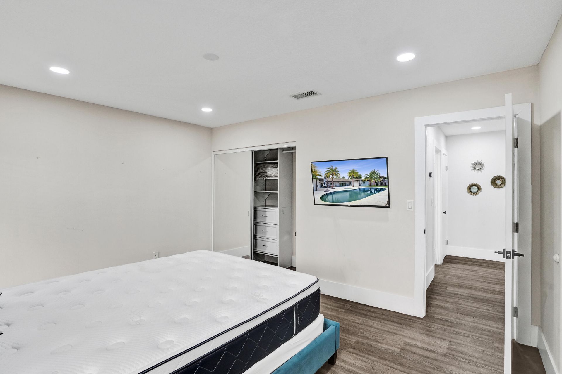 343 Layne Boulevard, Hallandale Beach, FL 33009 Photo