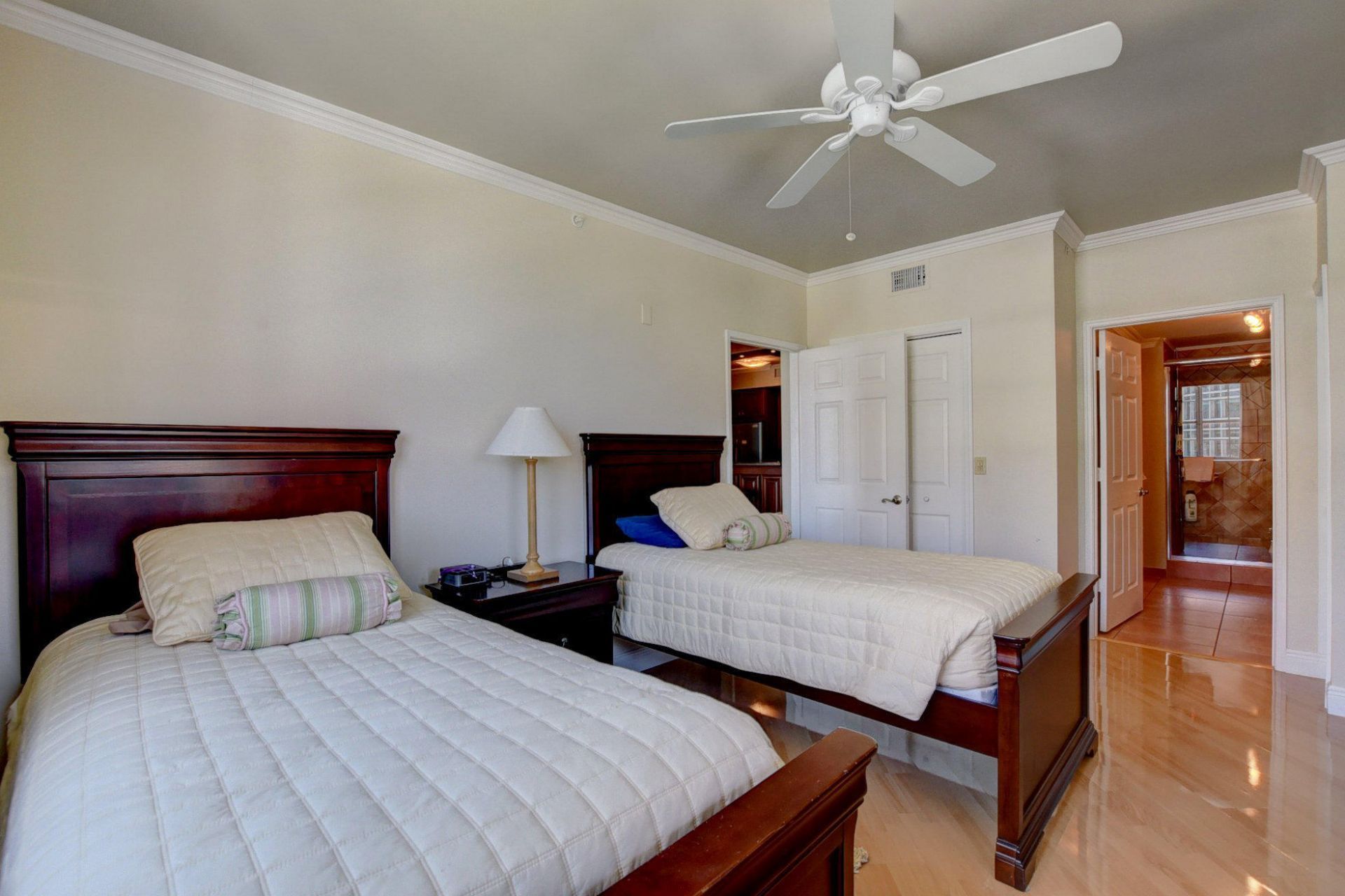 780 S Sapodilla Avenue S, Unit 401, West Palm Beach, FL 33401 Photo