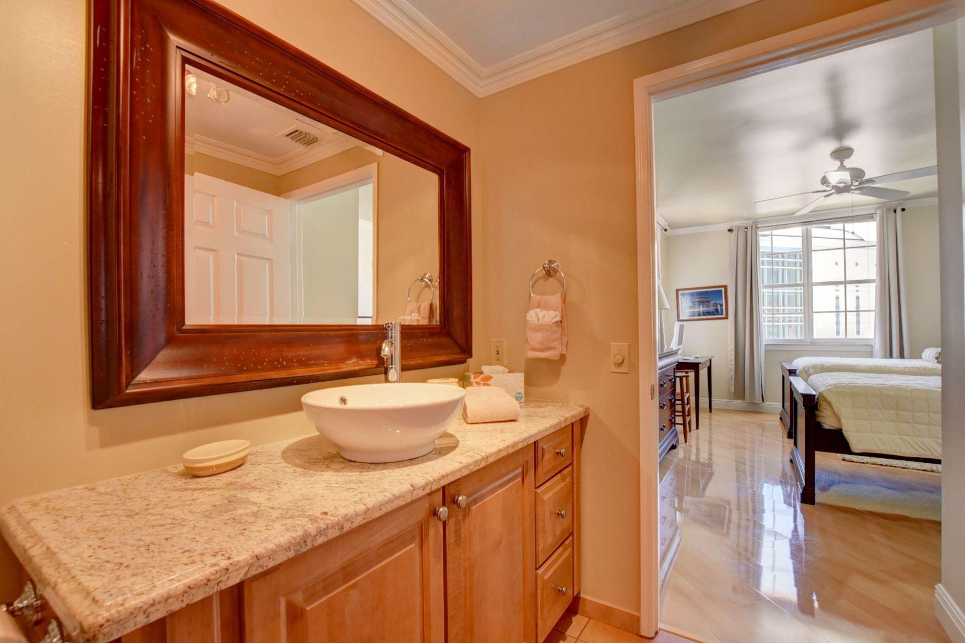 780 S Sapodilla Avenue S, Unit 401, West Palm Beach, FL 33401 Photo