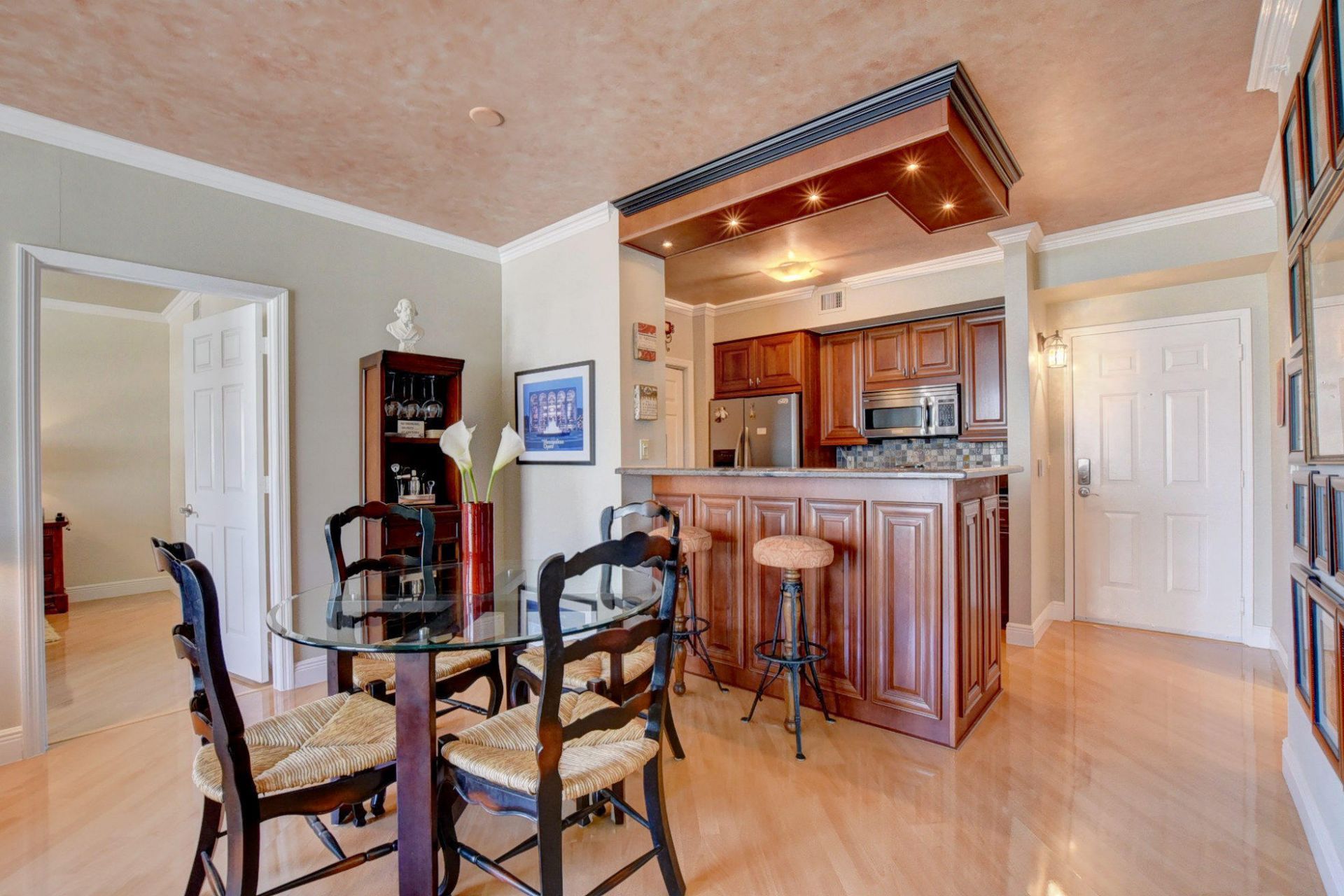 780 S Sapodilla Avenue S, Unit 401, West Palm Beach, FL 33401 Photo