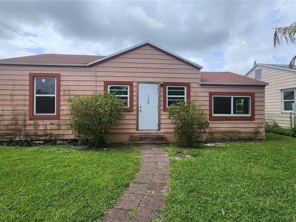 768 NW 65th St , Miami, FL 33150