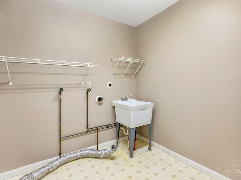 1730 Bloomingdale Avenue, Cincinnati, OH 45230 Photo 19