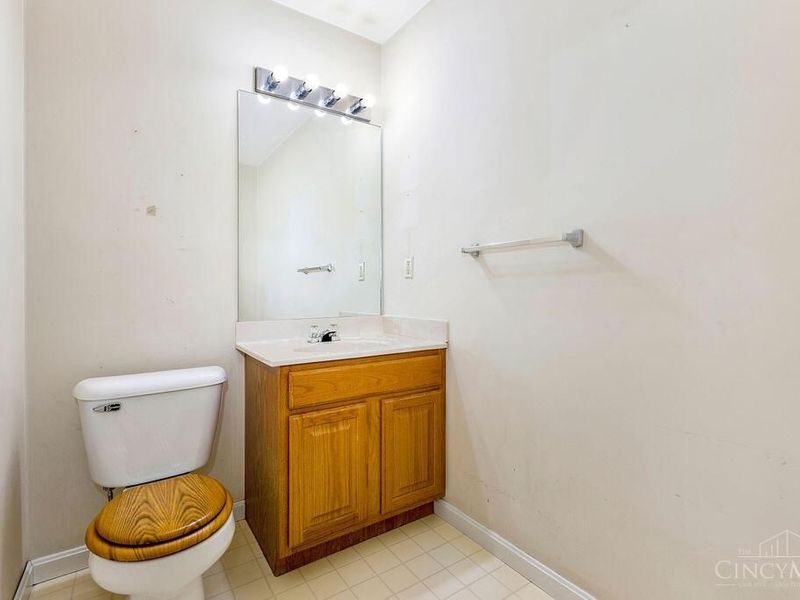 1730 Bloomingdale Avenue, Cincinnati, OH 45230 Photo 20