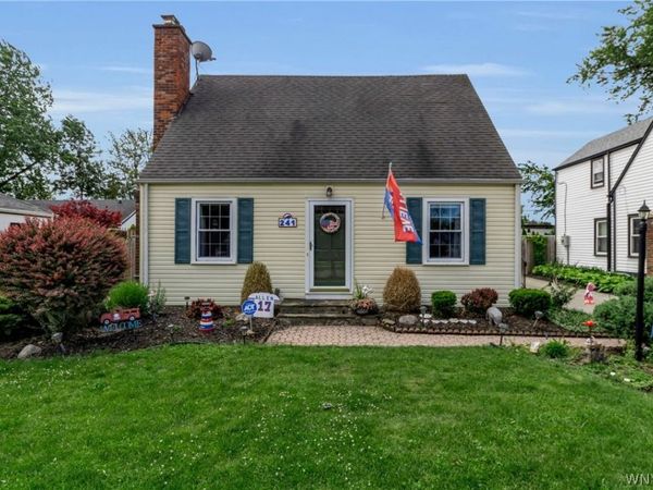 241 Woodcrest Boulevard , Buffalo, NY 14223