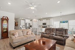 3048 Sistine St. photo 4