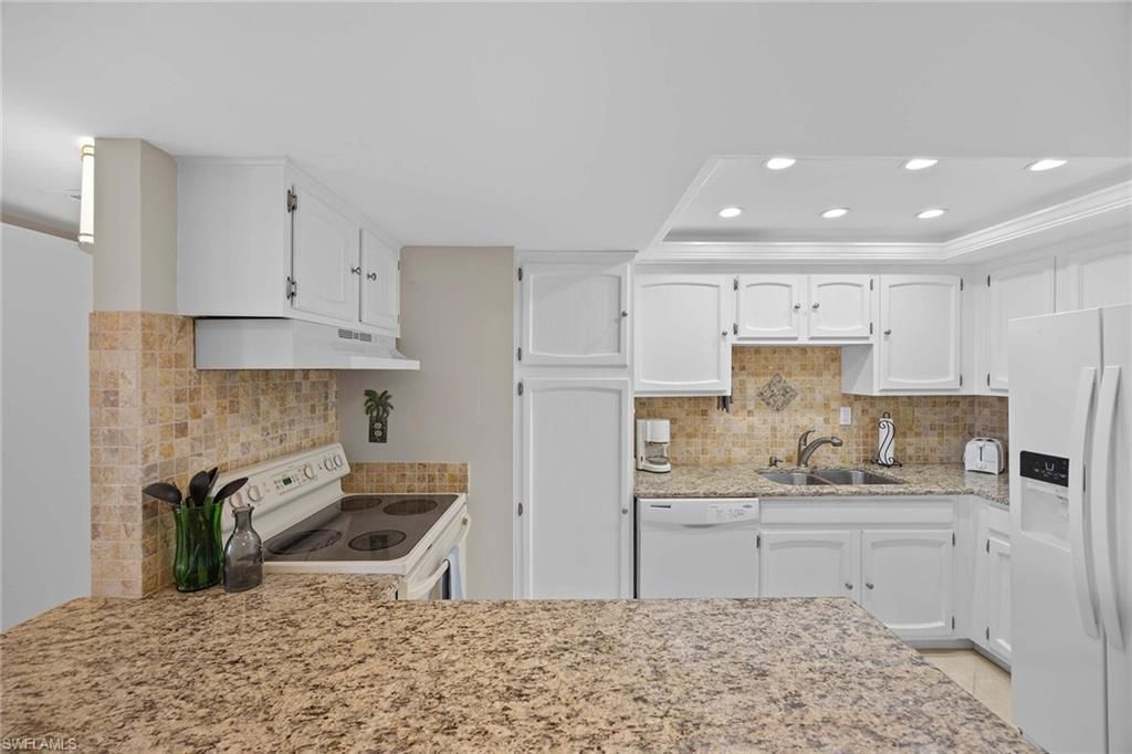 3443 Gulf Shore Blvd N, Unit 707, Naples, FL 34103 Photo