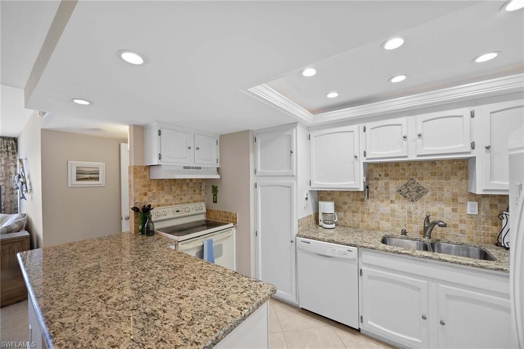 3443 Gulf Shore Blvd N, Unit 707, Naples, FL 34103 Photo
