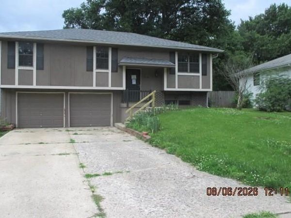 504 Alfalfa Lane, Buckner, MO 64016