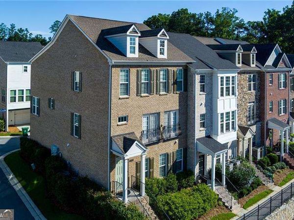 2051 Falls Park Way, Decatur, GA 30033