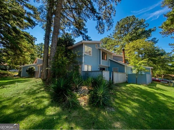 8596 Creekwood Way, Jonesboro, GA 30238
