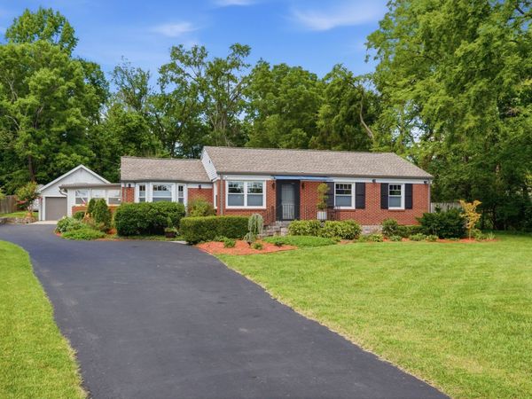 865 W Hillwood Dr, Nashville, TN 37205