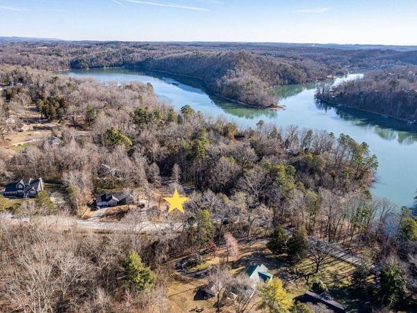 635 River Landing Drive , Soddy Daisy, TN 37379