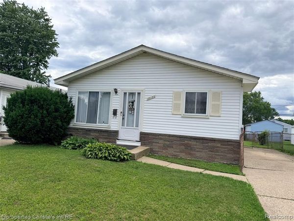 20158 Abrahm Street, Clinton Twp, MI 48035