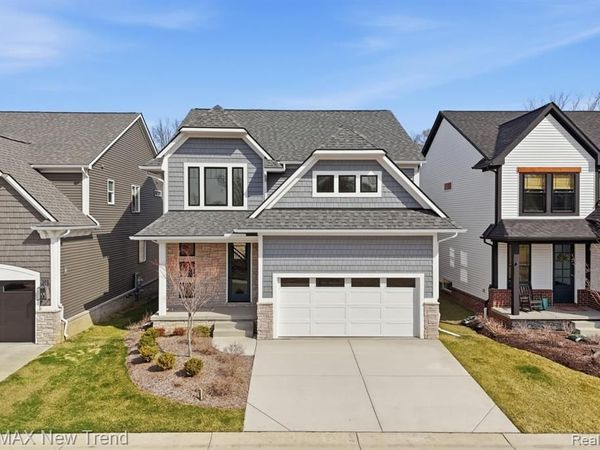 203 Mountain View Lane, Milford Vlg, MI 48381