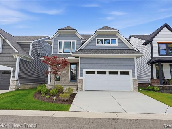 203 Mountain View Lane, Milford Vlg, MI 48381