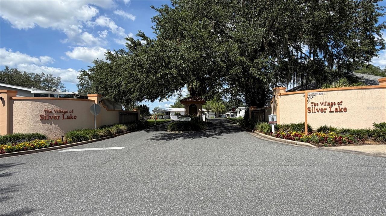 925 Beechwood Avenue, Lady Lake, FL 32159 Photo