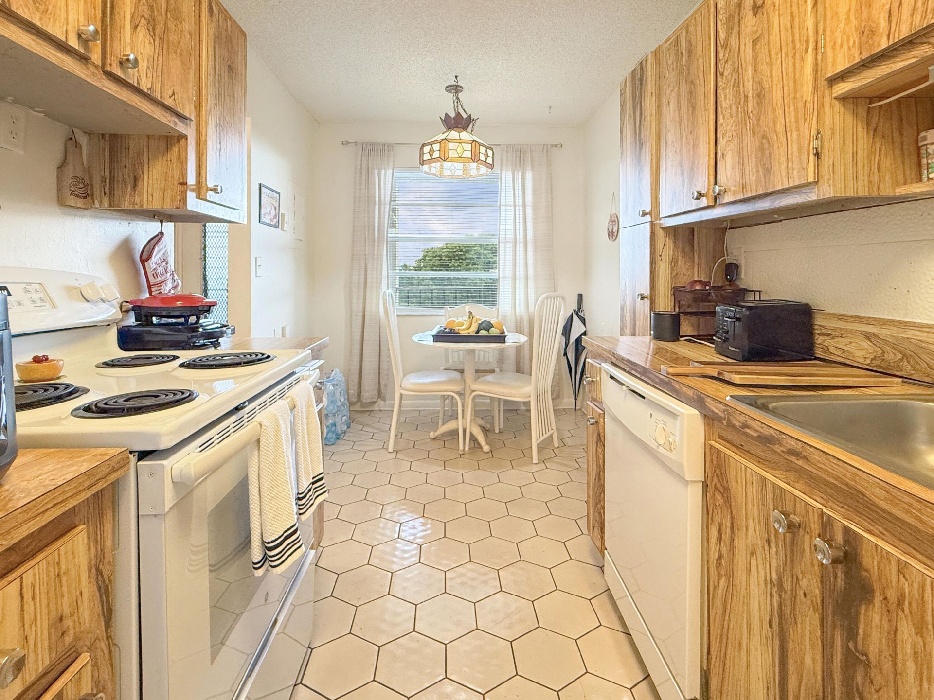 3070 NW 48th Terrace, Unit 414, Lauderdale Lakes, FL 33313 Photo