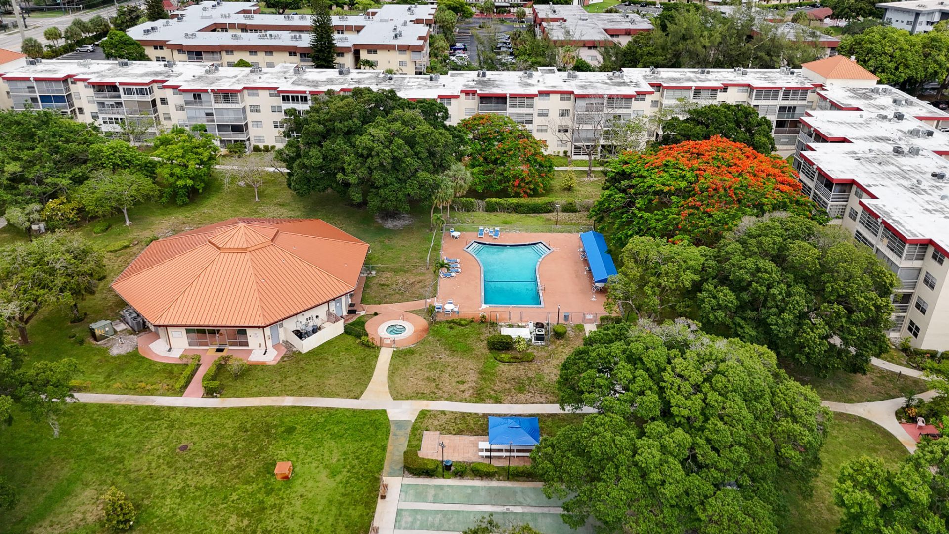 3070 NW 48th Terrace, Unit 414, Lauderdale Lakes, FL 33313 Photo