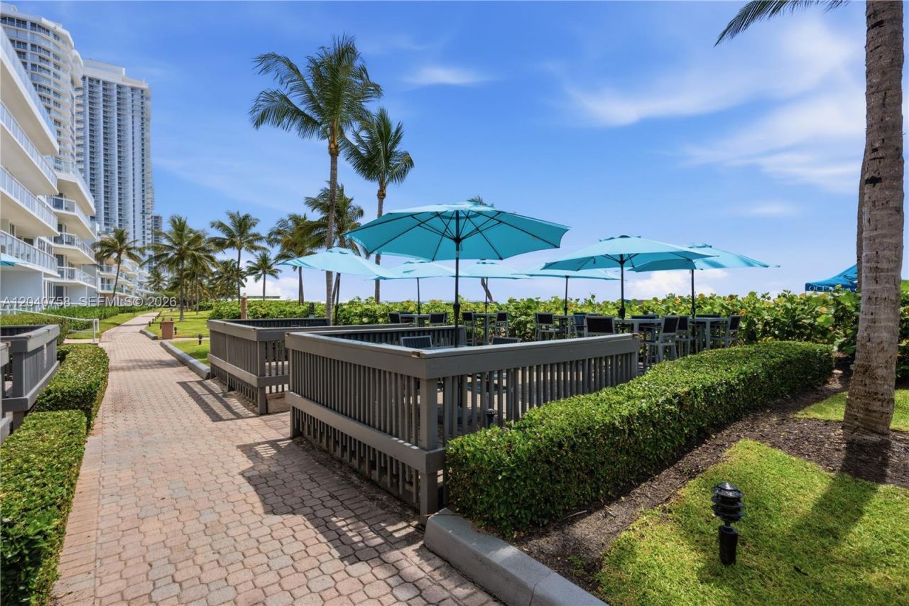 16400 Collins Ave, Unit TH-4, Sunny Isles Beach, FL 33160 Photo
