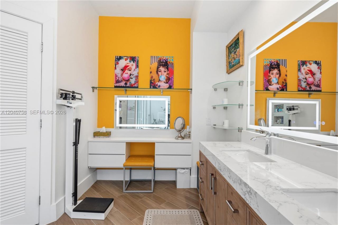 16400 Collins Ave, Unit TH-4, Sunny Isles Beach, FL 33160 Photo