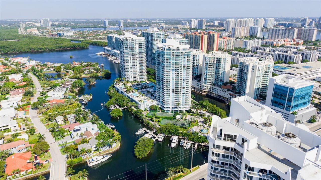 16400 Collins Ave, Unit TH-4, Sunny Isles Beach, FL 33160 Photo