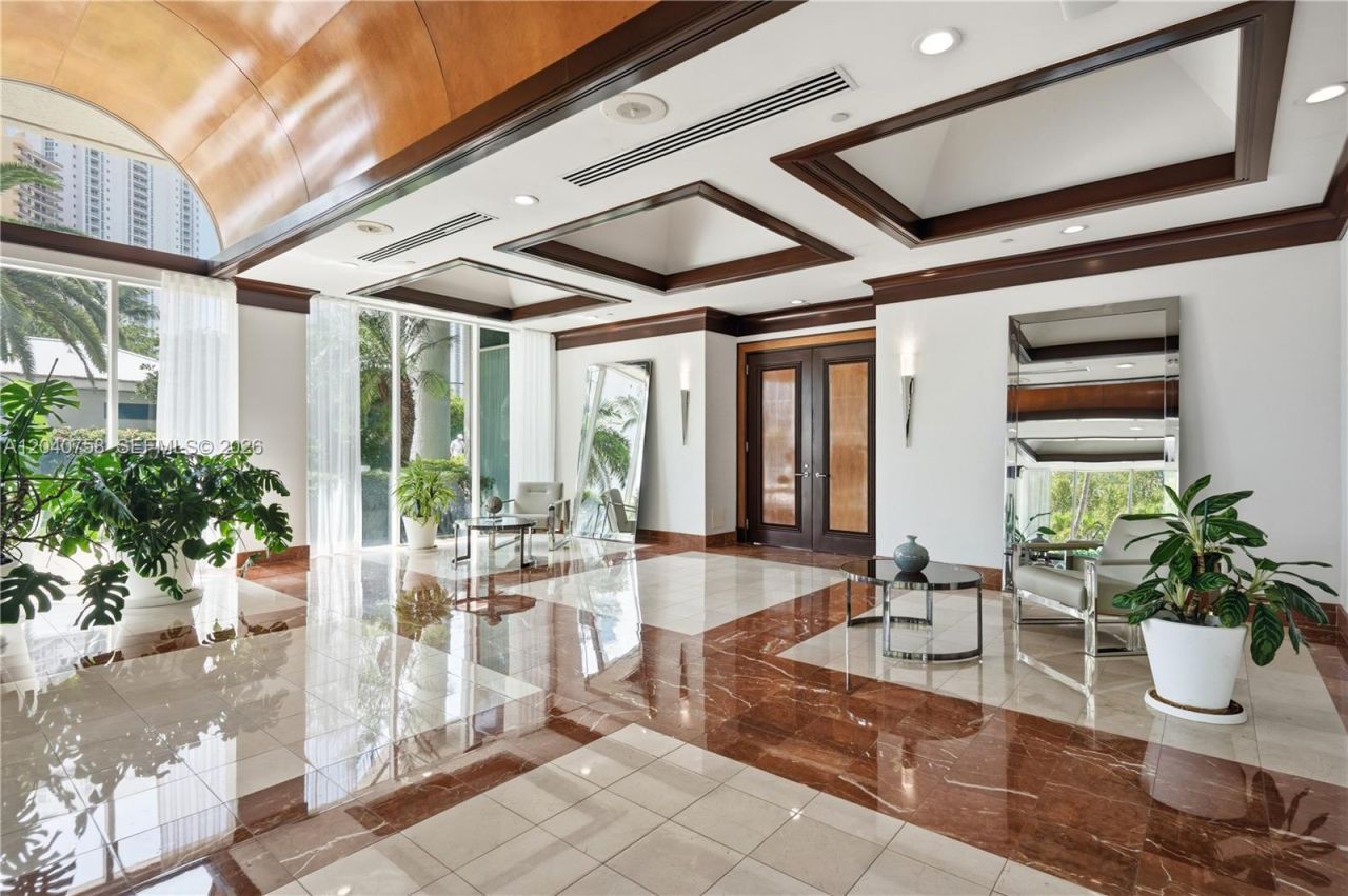 16400 Collins Ave, Unit TH-4, Sunny Isles Beach, FL 33160 Photo
