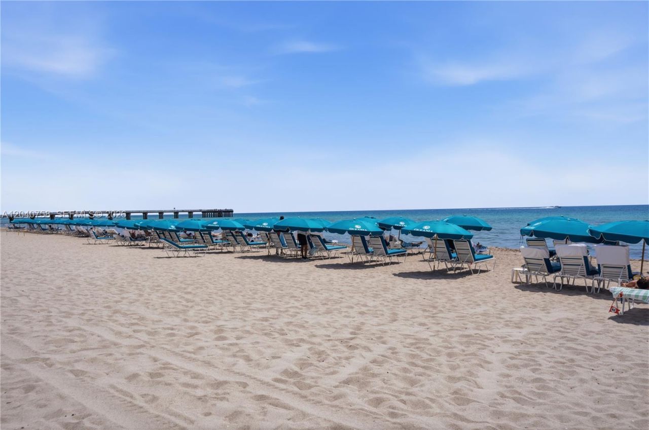 16400 Collins Ave, Unit TH-4, Sunny Isles Beach, FL 33160 Photo