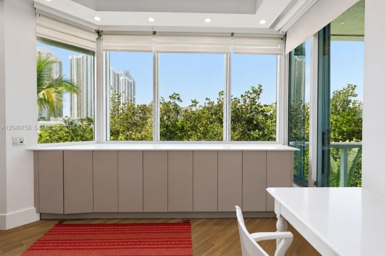 16400 Collins Ave, Unit TH-4, Sunny Isles Beach, FL 33160 Photo