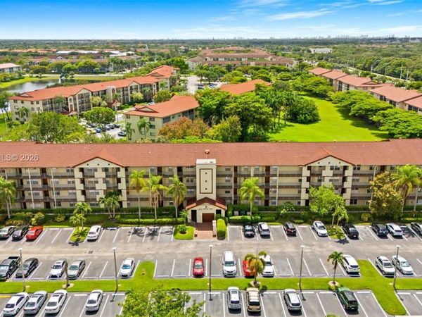 1501 SW 131st Way, Unit 405P, Pembroke Pines, FL 33027