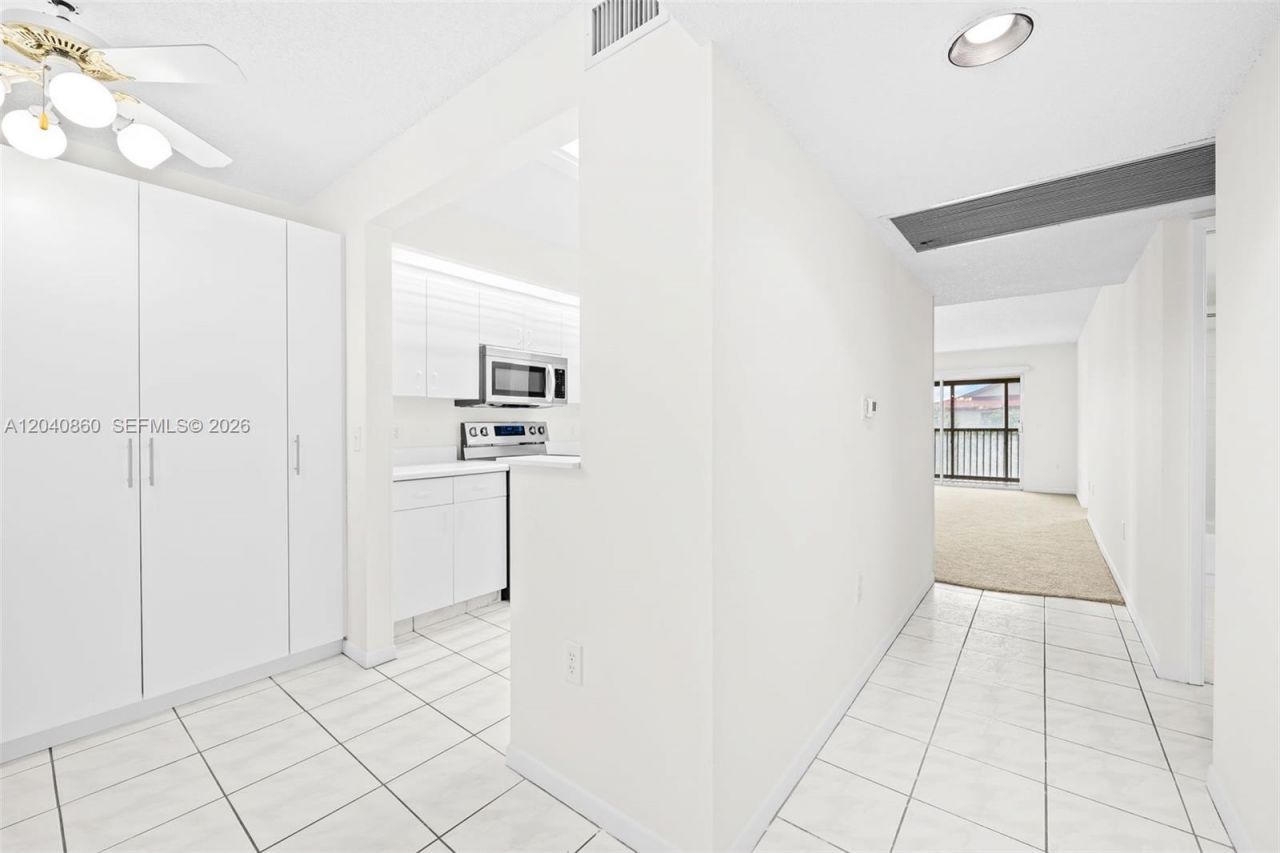 1501 SW 131st Way, Unit 405P, Pembroke Pines, FL 33027 Photo