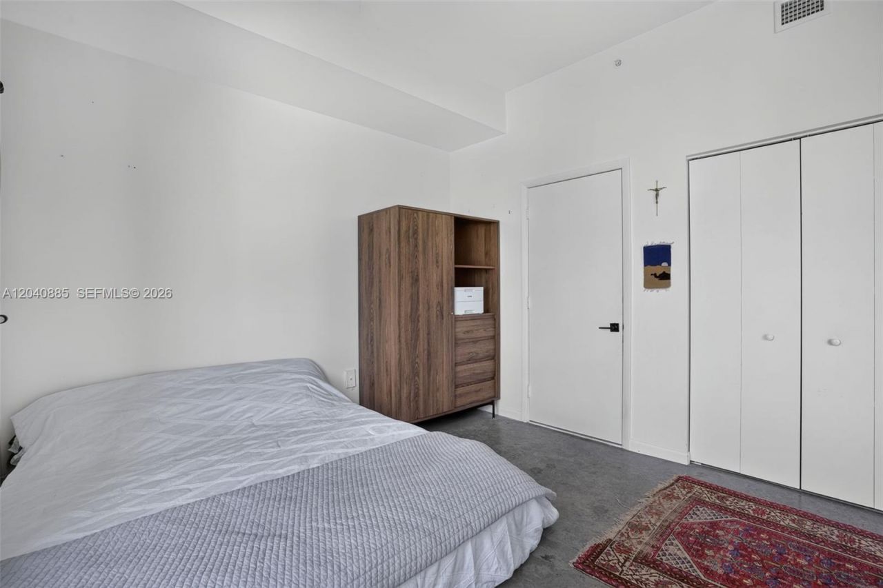 10 SW South River Dr, Unit 1005, Miami, FL 33130 Photo