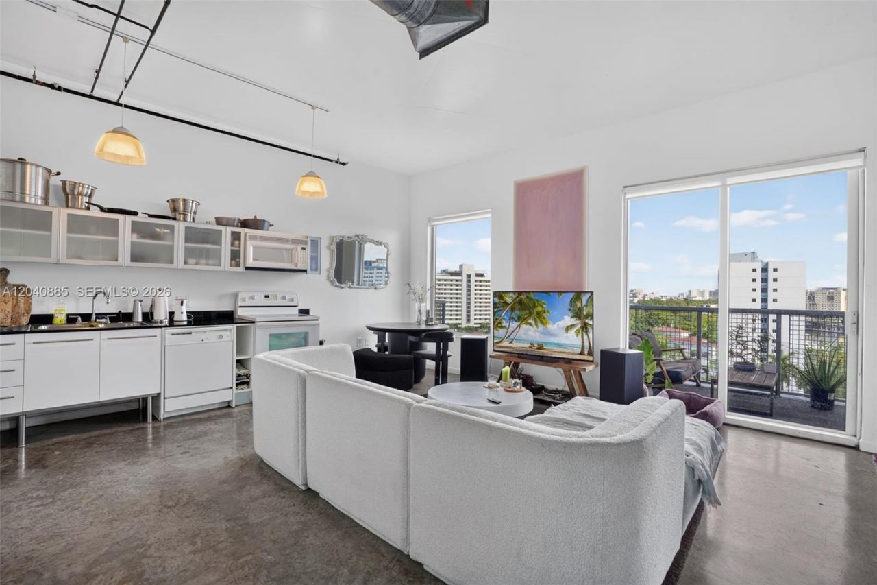 10 SW South River Dr, Unit 1005, Miami, FL 33130 Photo